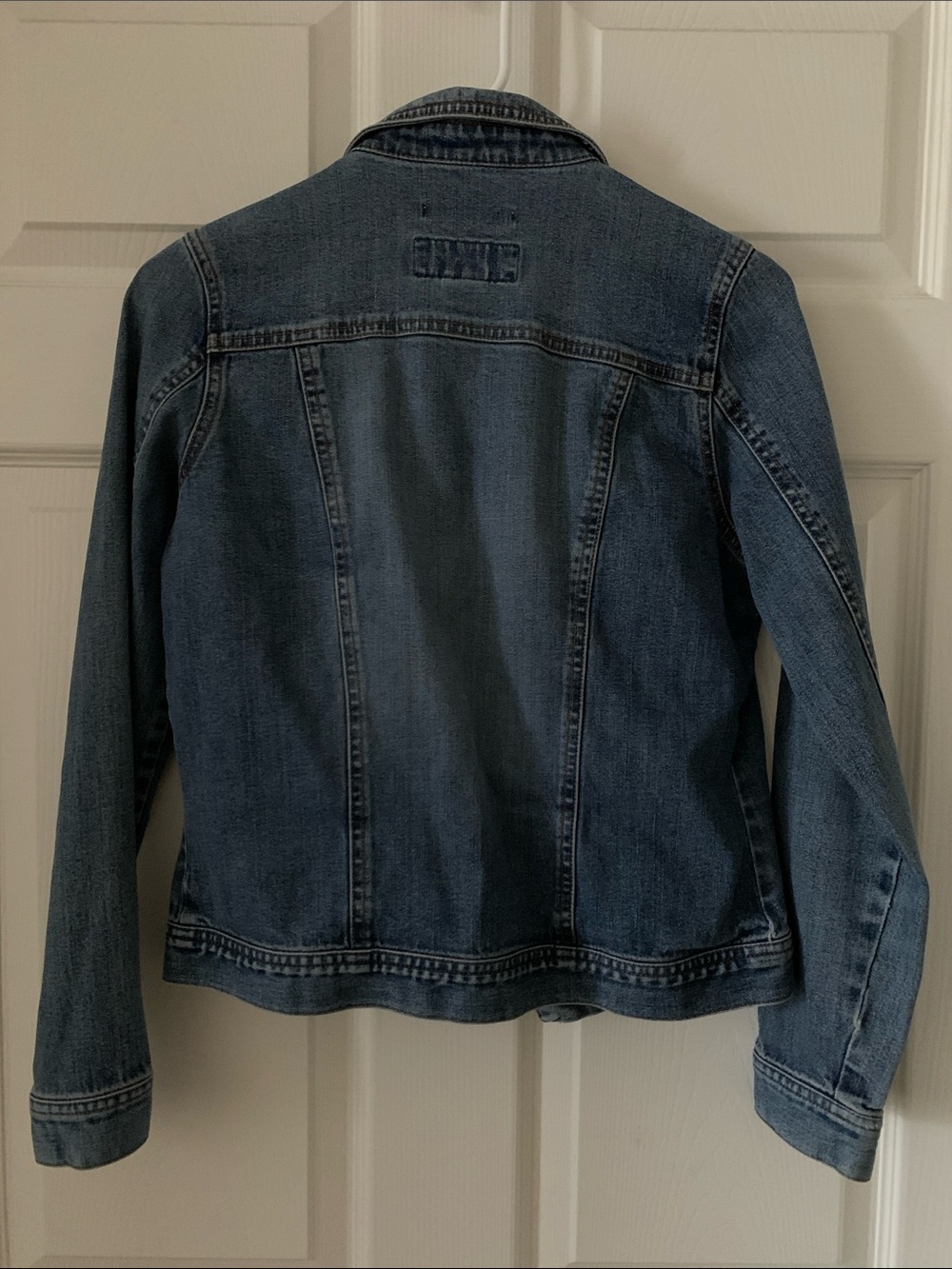 Old Navy xs Petite Women’s Jean jacket blue button pocket Stretch - Picture 5 of 5